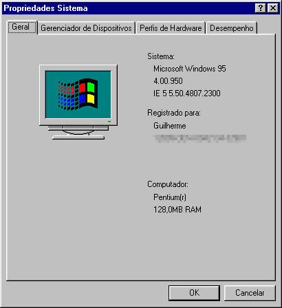 Janela "Propriedades Sistema" do Windows 95. Ela mostra a versão do Windows, do IE, o Processador e a quantidade de memória RAM instalada.